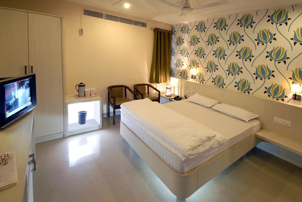 Hotel Tulsi Exotic Bhopal Extérieur photo